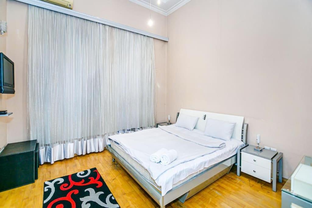 Apartment Azneft Meydani Baku Extérieur photo