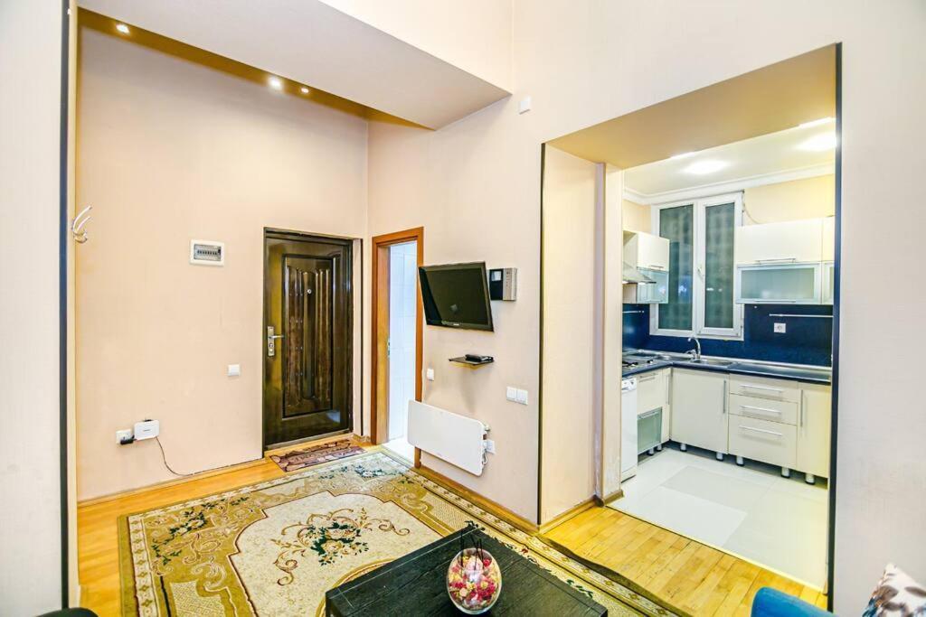 Apartment Azneft Meydani Baku Extérieur photo